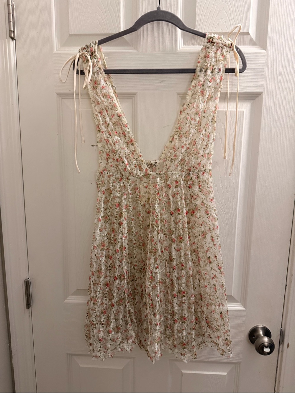 Free people sheer ivory floral lace babydoll/mini slip L NWT